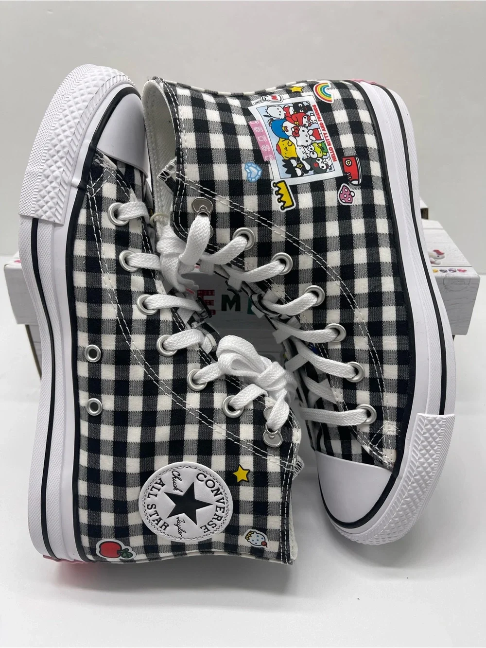 Converse WMNS CTAS HI Hello Kitty & Friends Picnic BlkWh Pink High Top Sneakers - Picture 14 of 16
